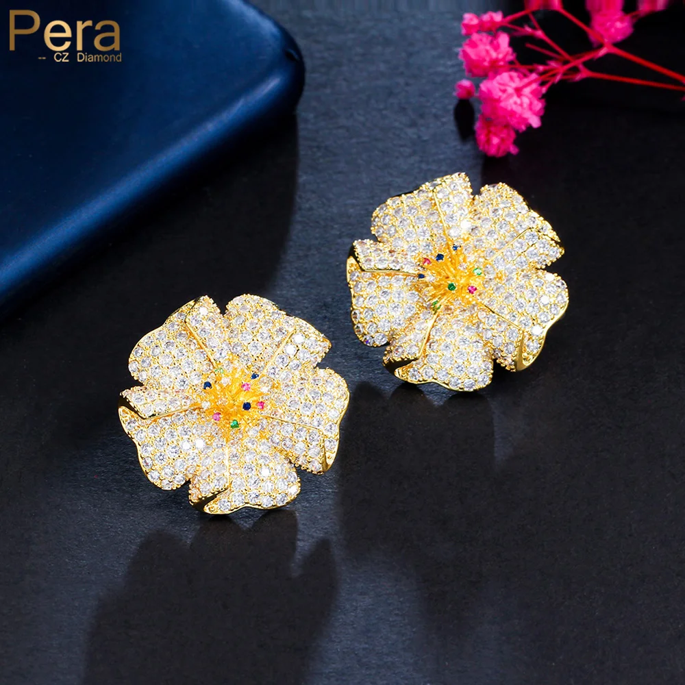 Pera Exquisite Cz Stone Indian Gold Color Engagement Jewelry Big Blooming Flower Stud Orecchini Per Le Donne Accessori Per Feste E947
