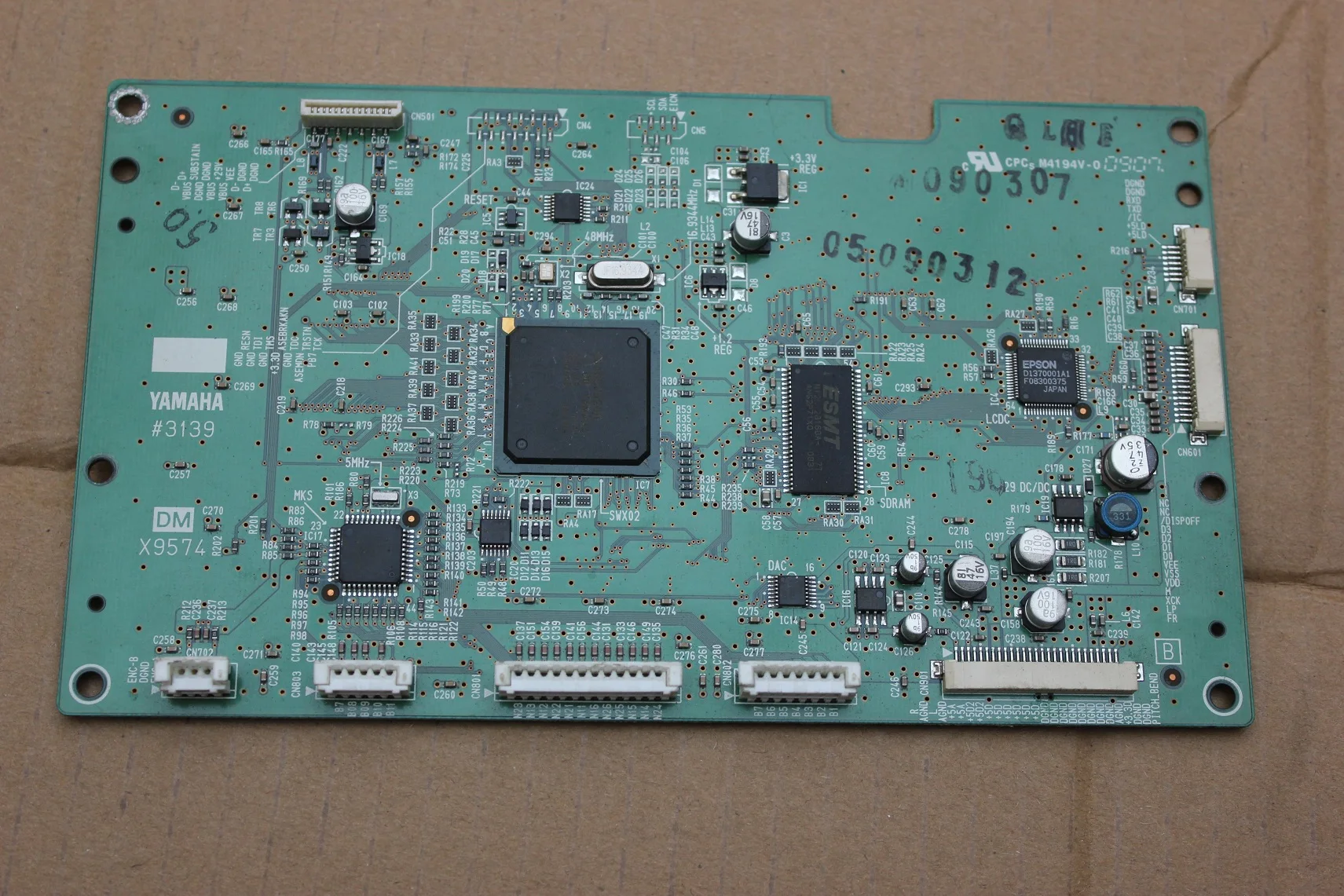 Per Yamaha Psr-S550 P105 P-105 Psr S550 P-125 P125 P125 Psr E303 Scheda Madre Della Tastiera Originale E Cpu Xr951A0