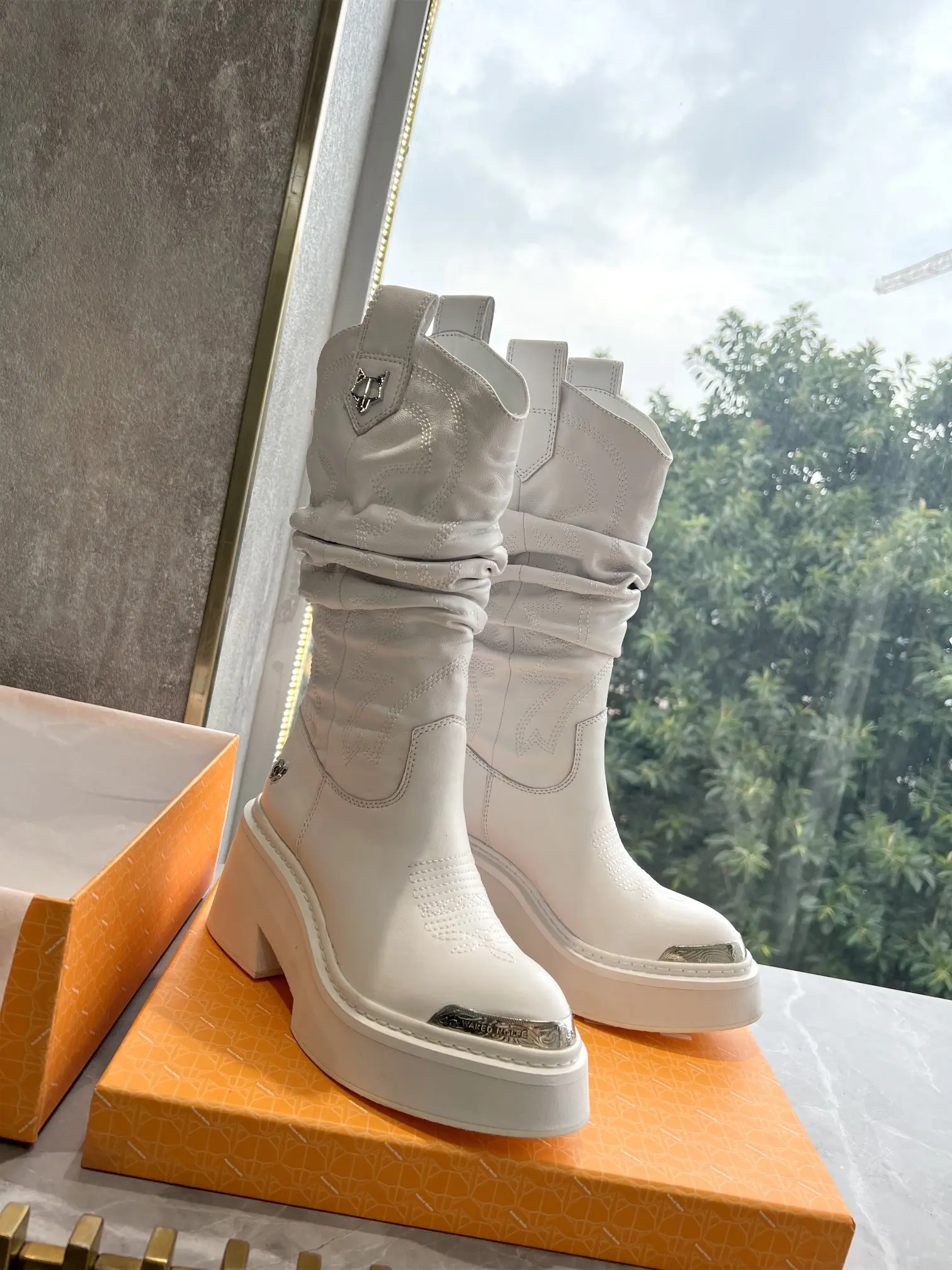 Scarpe Da Donna Naked Fashion Wolfe Boots Piattaforma Stabile Stivali Da Cowboy Slouchy Logo Brand Vipol 9992309041901