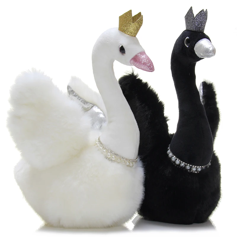 Princess Crown Black Swan Peluche Peal Collana White Swan Coppia Queen Swan Plushie Wedding Decor Cuscini Per Coppia Regalo