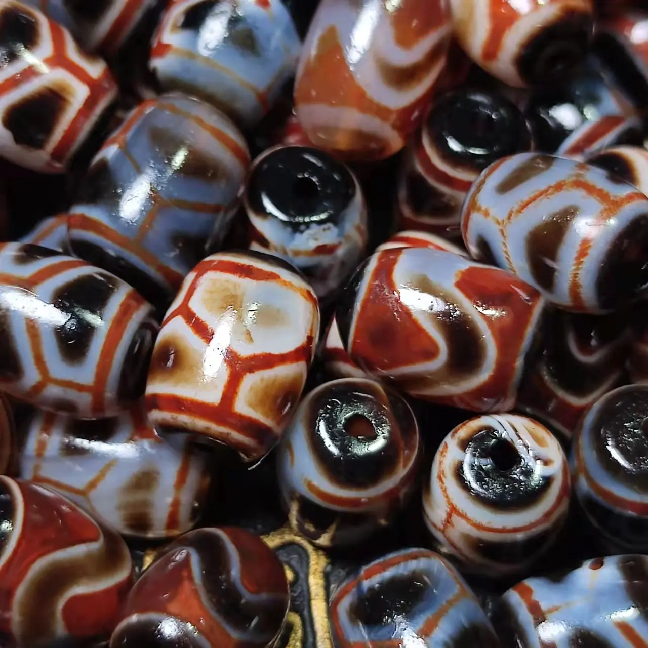 30 Pz/Lotto Totem Di Tartaruga Tibetana Totem Di Tigre Totem 14*10Mm Nero/Bianco/Arancione Agata Dzi Perline Gioielli Per Uomo E Donna Fai Da Te
