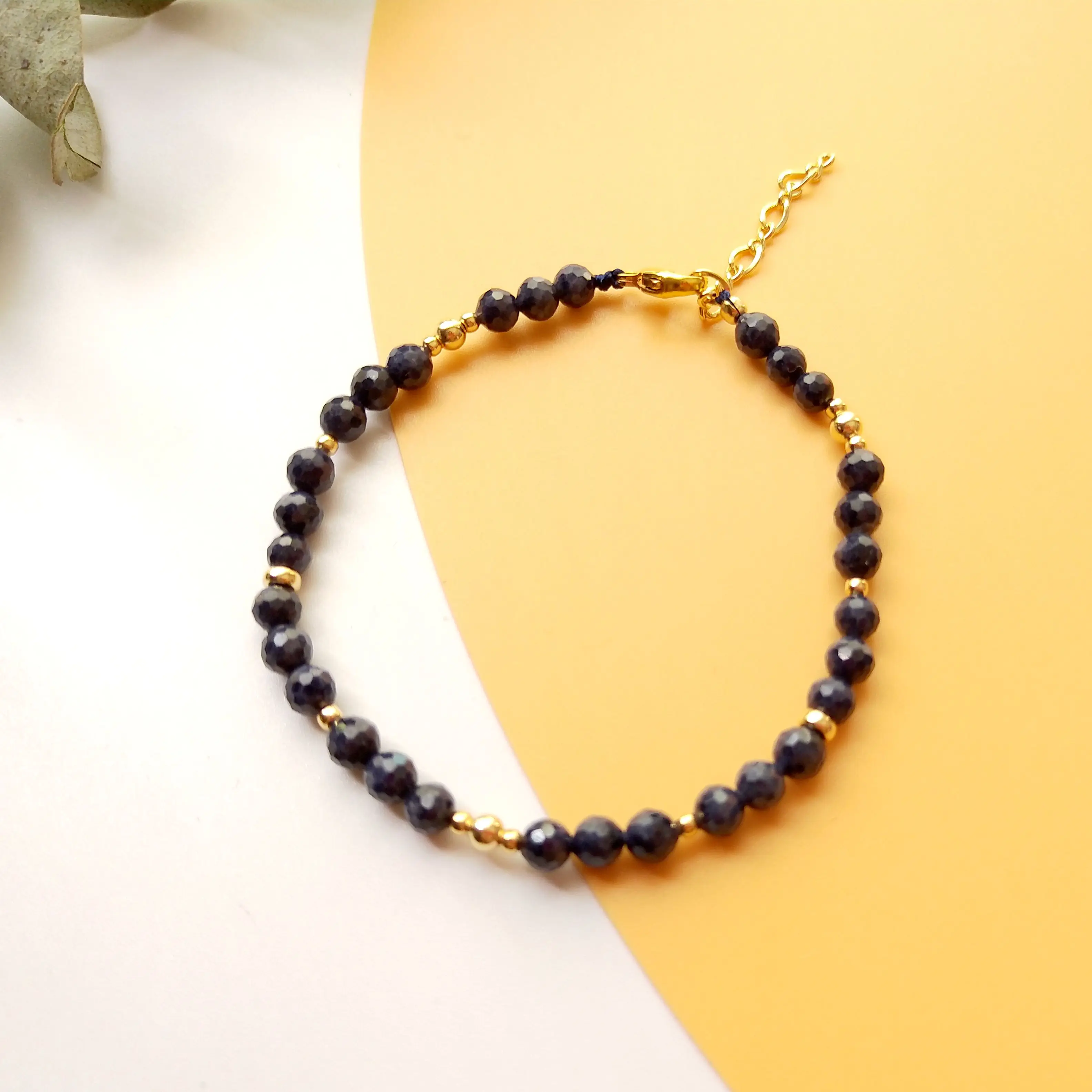 Lii Ji Natural 4Mm Deep Blue Sapphire Sfaccettato Perline Bracciale Americano Riempito In Oro 14 Carati