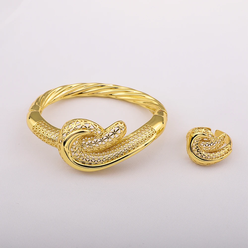 2023 New Luxury Fashion Gold Color Bracciale Ring Set Rock Punk Jewelry India Jewelry Regalo Di Anniversario Di Matrimonio Spedizione Gratuita