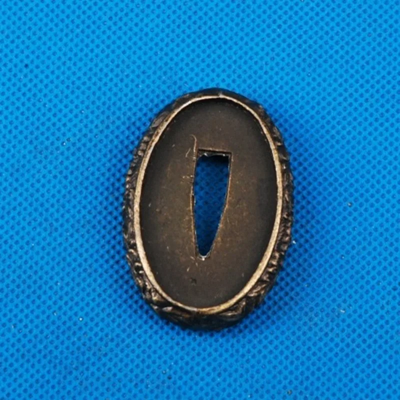 Nuovo Stile Utile Piccola Lega Tsuba Protezione Della Mano Per Spada Giapponese Samurai Katana O Wakizashi Bel Accessorio Spada
