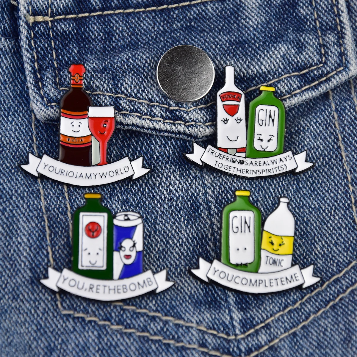 Creative Wine Gin Bottles Tonic Smalto Pin You Are The Bomb Spilla Vestiti Backage Risvolto Distintivo Gioielli Regalo Per L'Amicizia