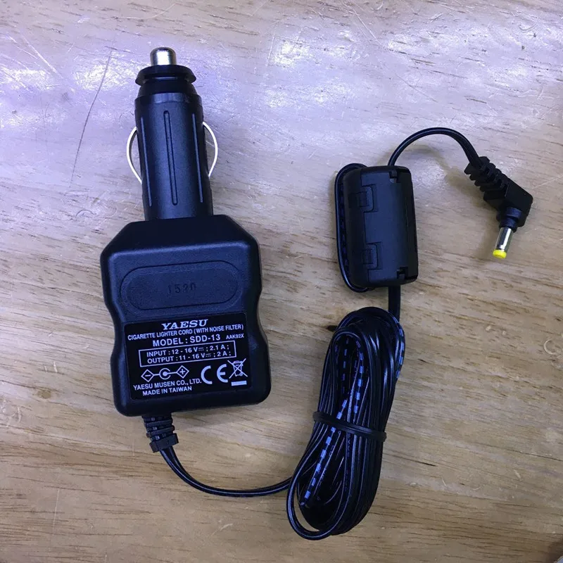 Caricabatteria Per Auto Con Cavo Accendisigari Sdd-13 Per Yaesu Vx5R 6R 7R 8R 8Dr Fr60R 70Dr Ft1D 1Xdr R 2Dr Ecc Ham Radio