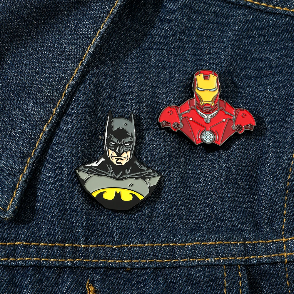 Avengers Iron Man Batman Smalto Pin Anime Badge Movie Fans Gioielli Da Collezione Accessori Per Abbigliamento Regali