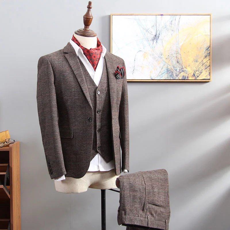 Uomo British Style Suit 3 Pezzi Suit Plaid Blazer Trend Groom Abiti Da Sposa Smoking Business Abito Formale Suit Uomo Smoking Uomo