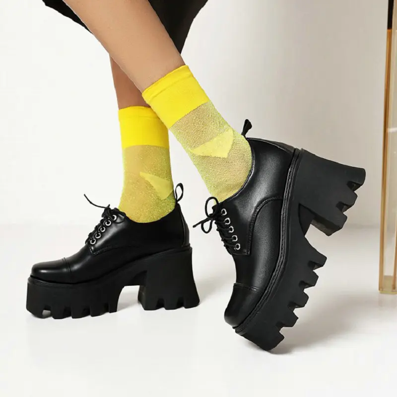 Qplyxco 2021 New Punk Rock Fetish Ins Argento Nero Punta Tonda Tacchi Grossi Stringati Scarpe Da Donna Creepers Goth Platform Pumps