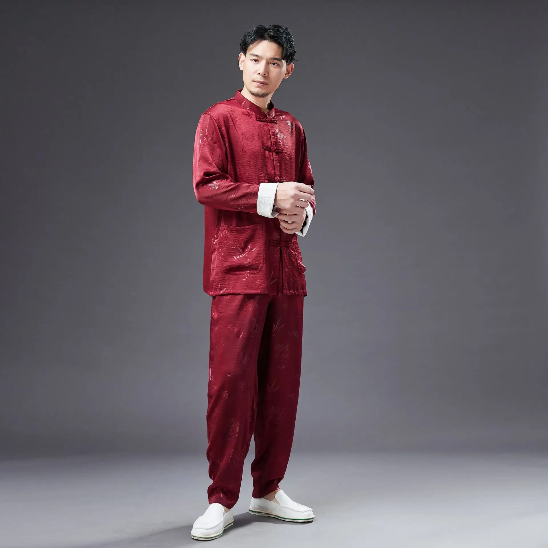 Abbigliamento Tradizionale Cinese Tang Suit Set Manica Lunga Wushu Taichi Uomo Kungfu Uniform Suit Vintage Tai Chi Costume