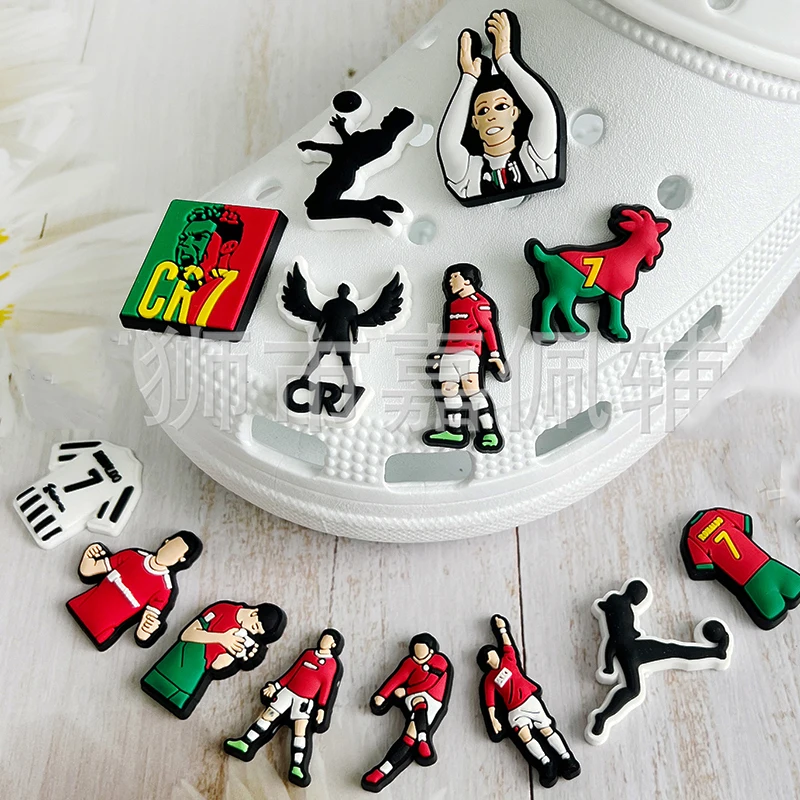 Miniso Cristiano Ronaldo Pvc Scarpa Crocs Charms Cr7 Jersey Appliques Calcio Fai Da Te Crocs Jibitz All'Ingrosso