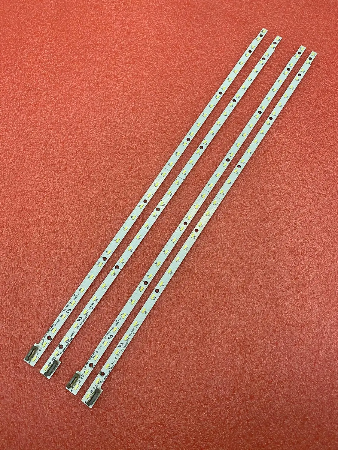 Nuovo 4 Pezzi/Lottp 32Led Retroilluminazione A Led Per Led58K610X3D V580Hk1-Ls6 V580H1-Ls6-Tlem3 V580H1-Ls6-Trem3 58E760A