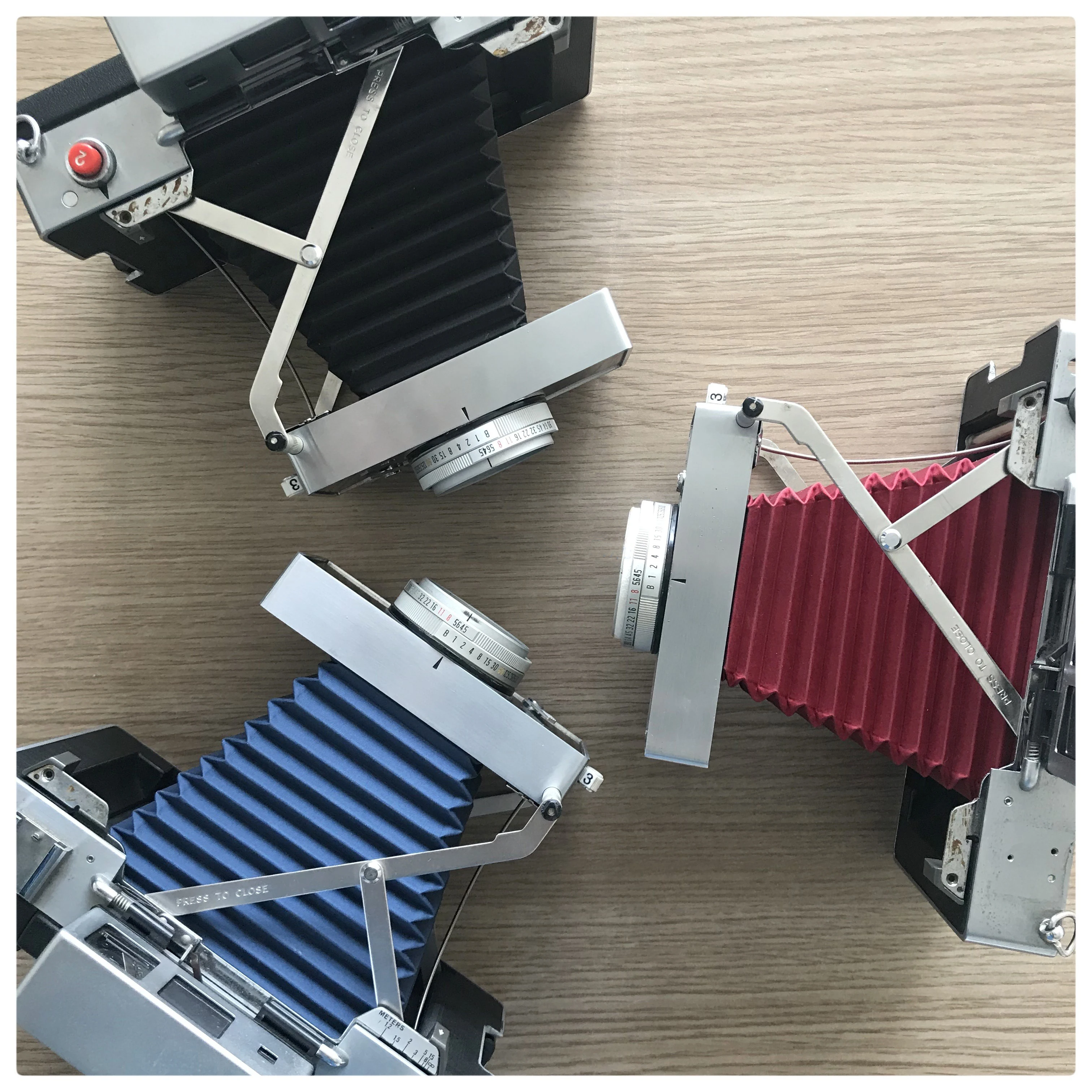 Nuovo Ricambio Hade Per Polaroid 250 350 180 185 Pathfinder Land Camera