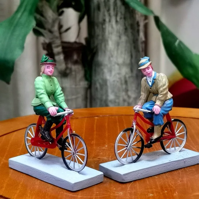 Resina Figura Mentale Sand Sand Table Game Box Corte Therapy Donna In Bici