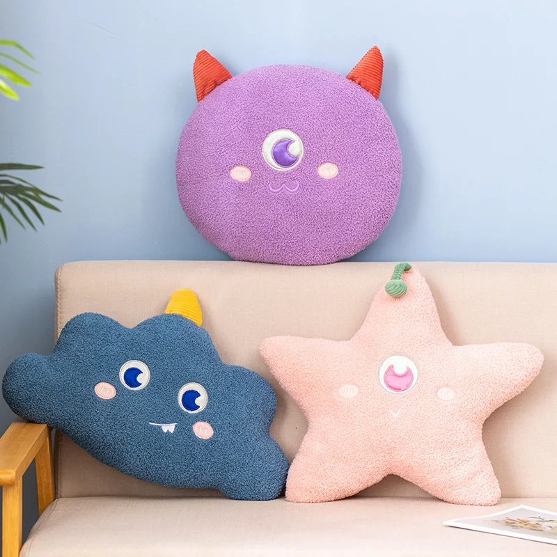 Divertente 45Cm Little Monster Throw Pillow Cartoon Color Cloud Star Home Office Decor Super Soft Per Ragazzi E Ragazze Regali Di Natale Di Compleanno