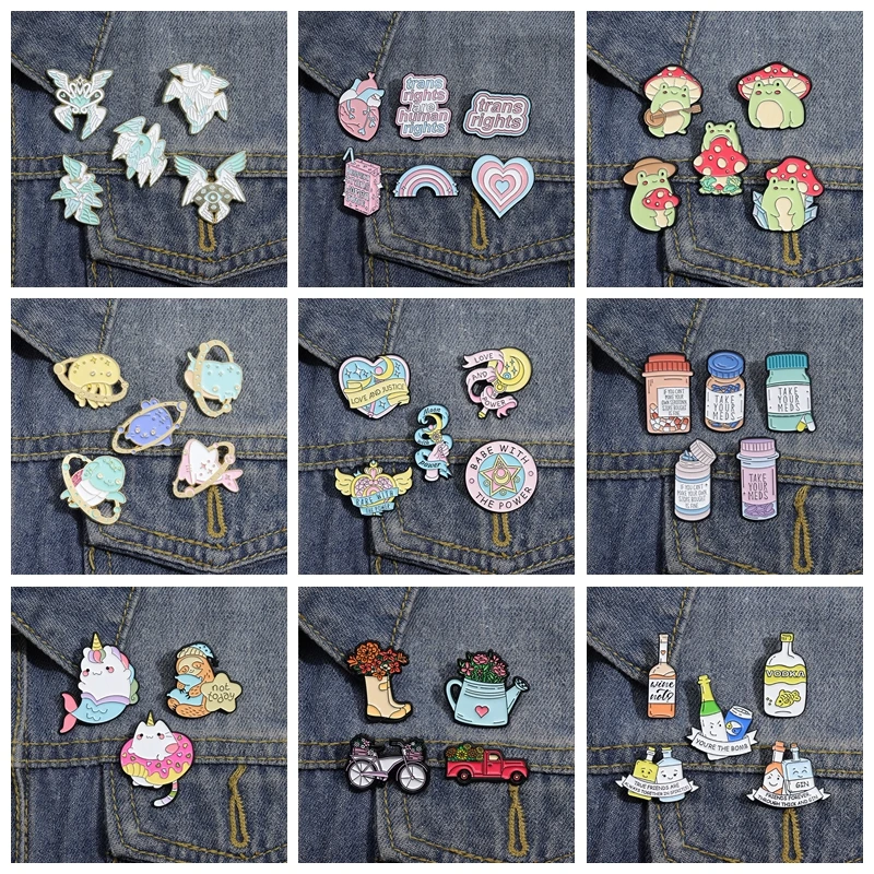 2-5 Pz/Set Drop Shipping Spilla Smaltata Per La Salute Mentale Romantic Marine And Space Creatures Meds Pill Spilla Per Cure Mediche Distintivi Per Ri