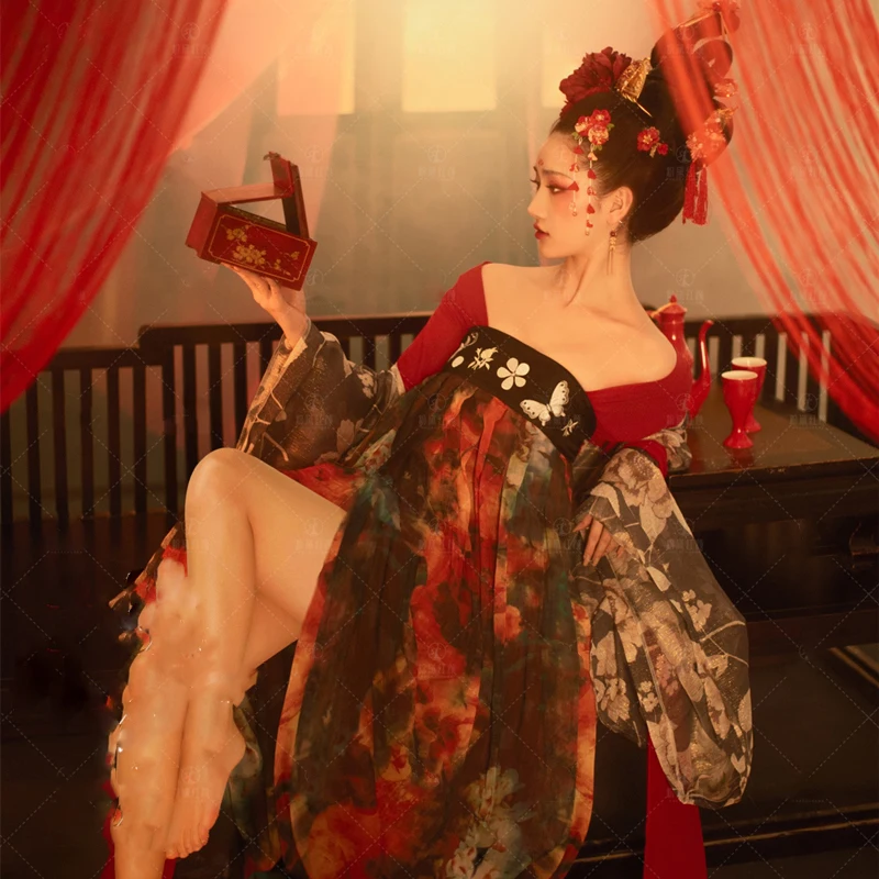 Jing Zhong Luan Wyjn Femminile Rosso Fotografia Costume Intrattenimento Musiche E Canzoni Tang A Vita Alta Ruqun Fase Spettacolo Di Prestazioni Costum