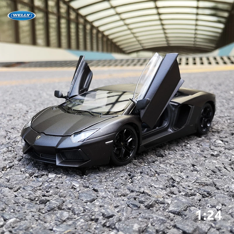 Welly 1:24 Lamborghini Aventador Lp700-4 Car Alloy Sports Car Model Diecast Tail Car Wheels Toys For Children