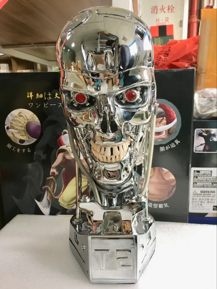 Nuovo 1:1 T800 T2 Skull Terminator Endoskeleton Lift-Size Busto Action Figure Resina Replica Modello Toy Collection Regalo Led Eye