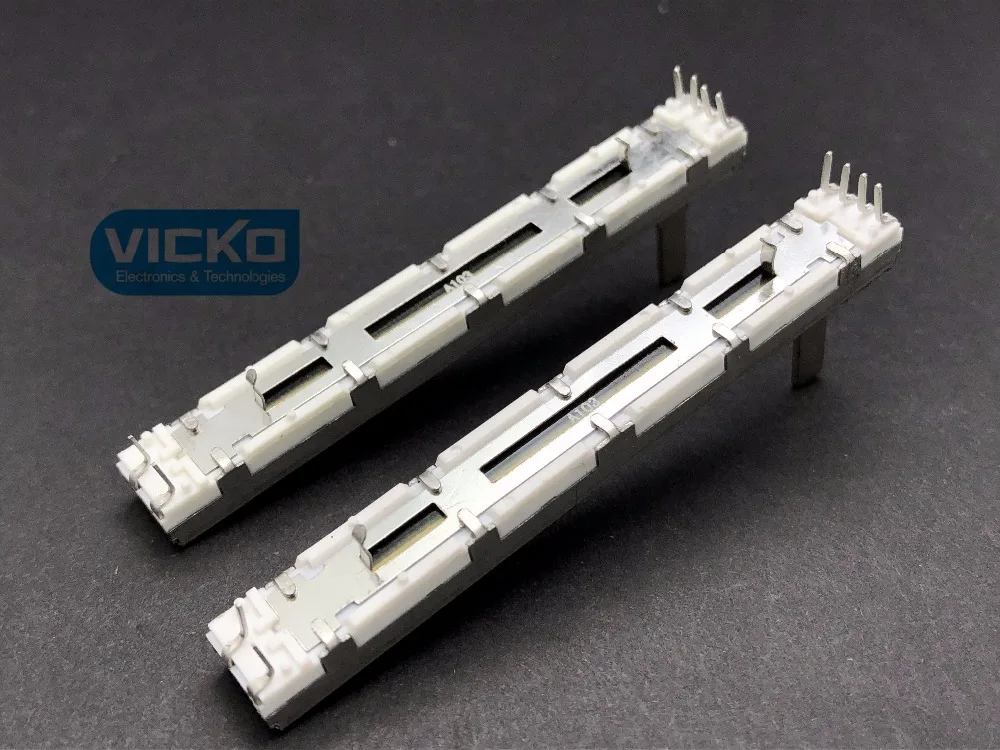 [Vk] 100 Pcs Behringer Soundcraft Dritto Fader Mixer Potenziometro Diapositiva Albero 15Mm Interruttore Bianco 7.5 Centimetri 75 Mm A10K A10Kx2 Doppio