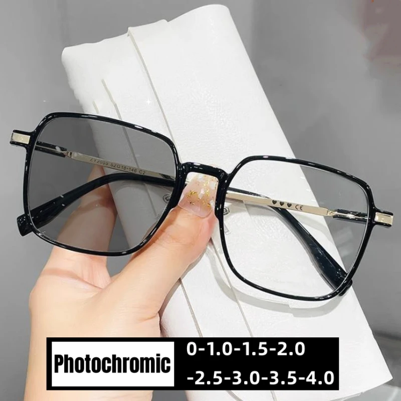 Occhiali Fotocromatici Di Lusso Per Le Donne Unisex Retro Trendy Near Sight Miopia Smart Outdoor Cambia Colore Uv400 Eyewear 0 To -4.0