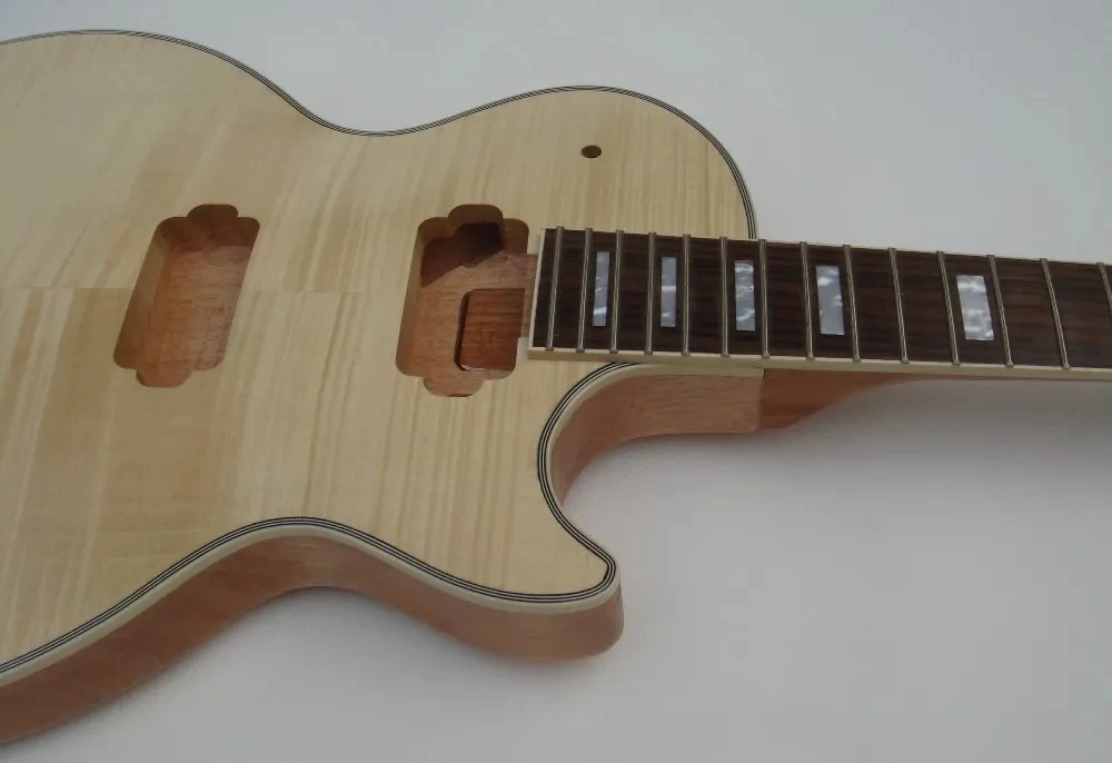 Nuova Chitarra Non Finita Da 1 Pezzo ----- Compreso Il Set Di Guitar Neck E Guitar Body