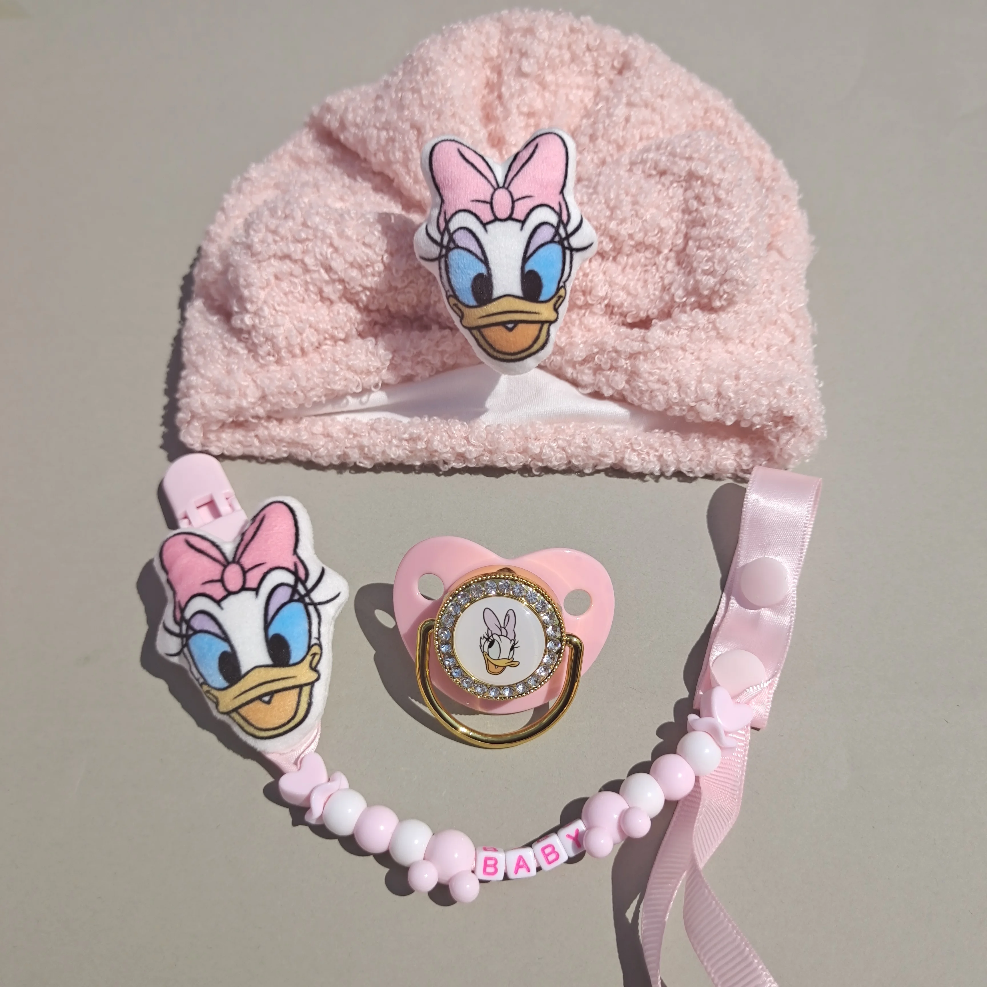 Disney Cute Pink Autunno Inverno Cappello Cute Diasy Cotton Warm Neonato Cap Infant Stuff Clips Para Chupetes Photo Session Neonate