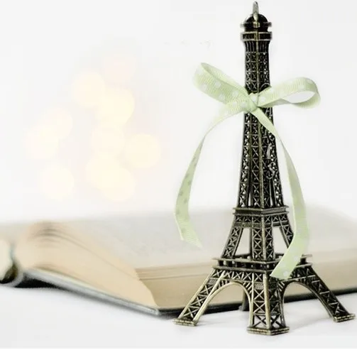 Spedizione Gratuita Romantic Francia 15 Cm Bronze Di Tono Coppie Modello Torre Eiffel Metallic Modello Prop Artigianato Torre Eiffel Arredamento