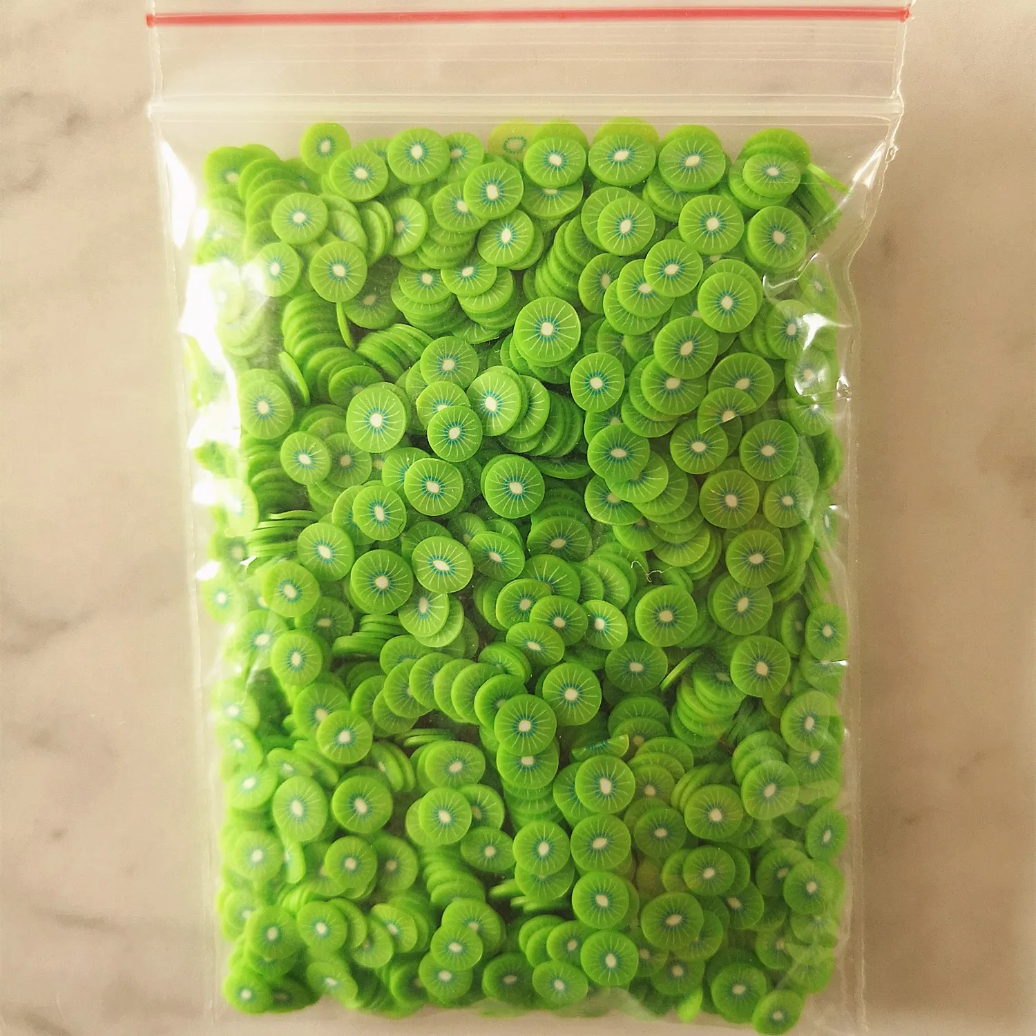 20 G/Pacco Fette Di Frutta Mix Di Argilla Spruzza Mini Fette Di Fragola Fluffy Clear Slime Clay Home Decor, Decorazione Della Cassa Del Telefono Fai D