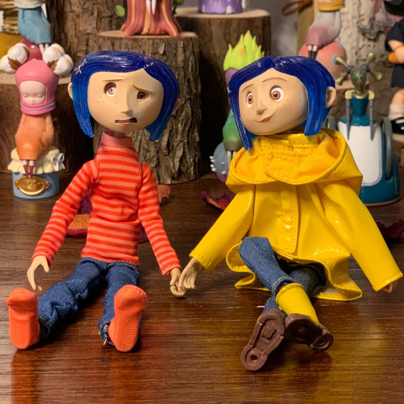 Neca Anime Coraline Doll Coraline The Secret Door Coraline Puerta Secreta Yellow Cloth Waterproof Action Figure Giocattoli Da Collezione