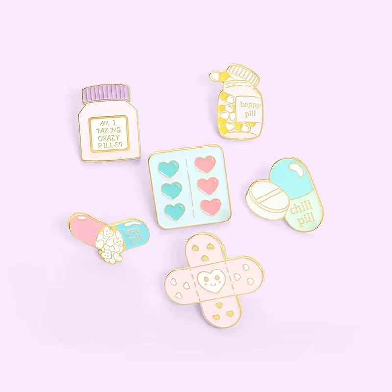 Cerotto Happy Crazy Pill Smalto Pins Love Healing Chill Pill Spille Bavero Badge Zaino Cartoon Jewelry Gift For Women Girl