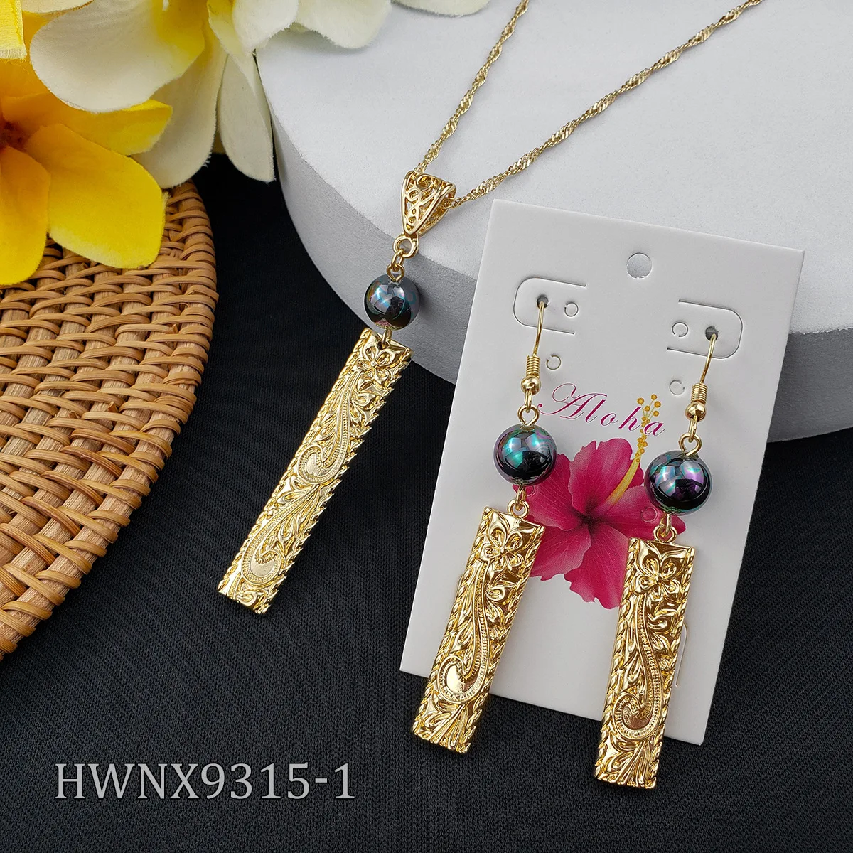 Vintage Hawaiian Kuuipo Smalto Nero Con Perle Di Conchiglia Hamilton Gold Earring O Collana Set Di Gioielli Island Jewellery