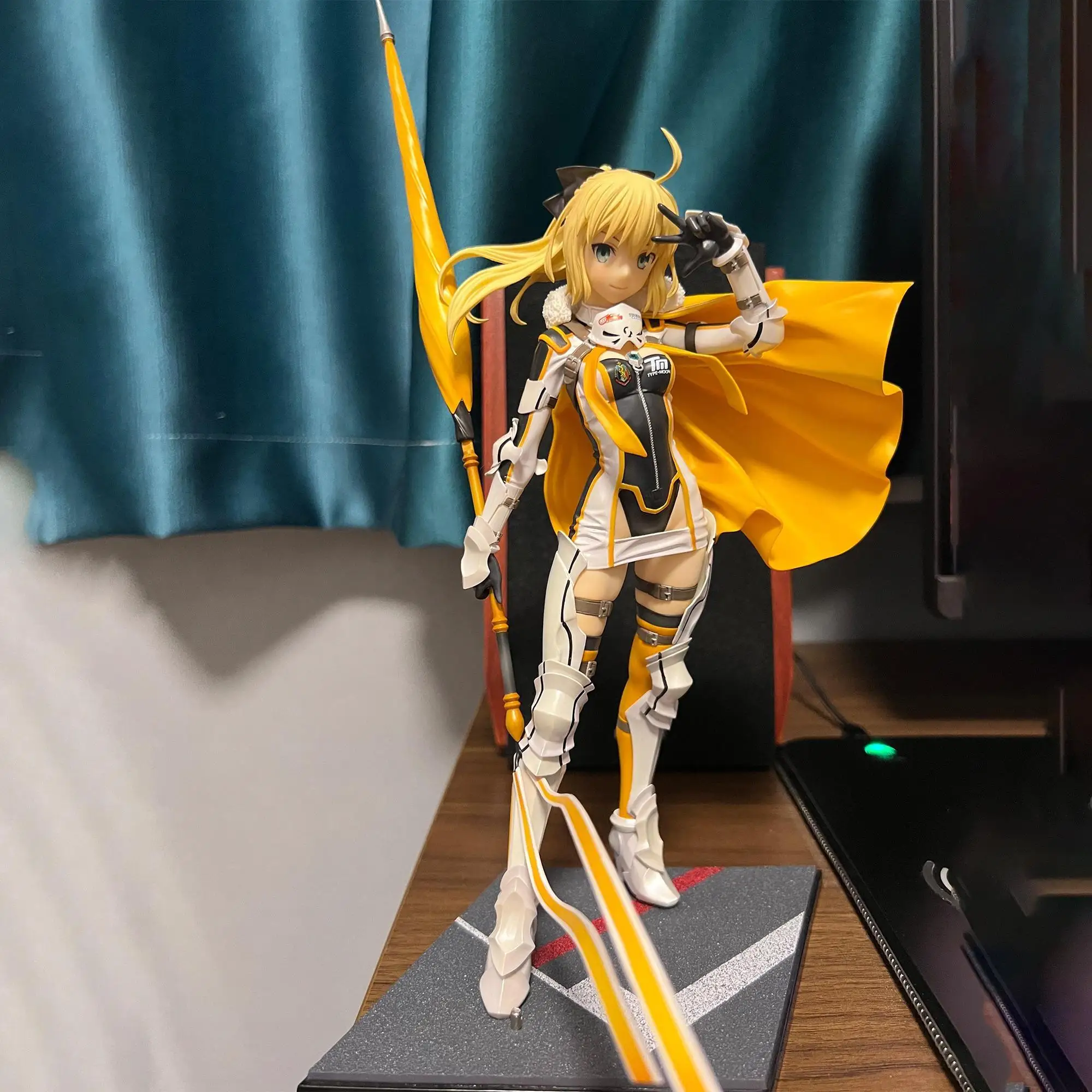 2023 Nuovo Originale Gsc Fate Fgo Gsc Saber Lily Arturia Race Girl 1/7Pvc Action Figure Anime Figure Model Toys Figure Doll Gift