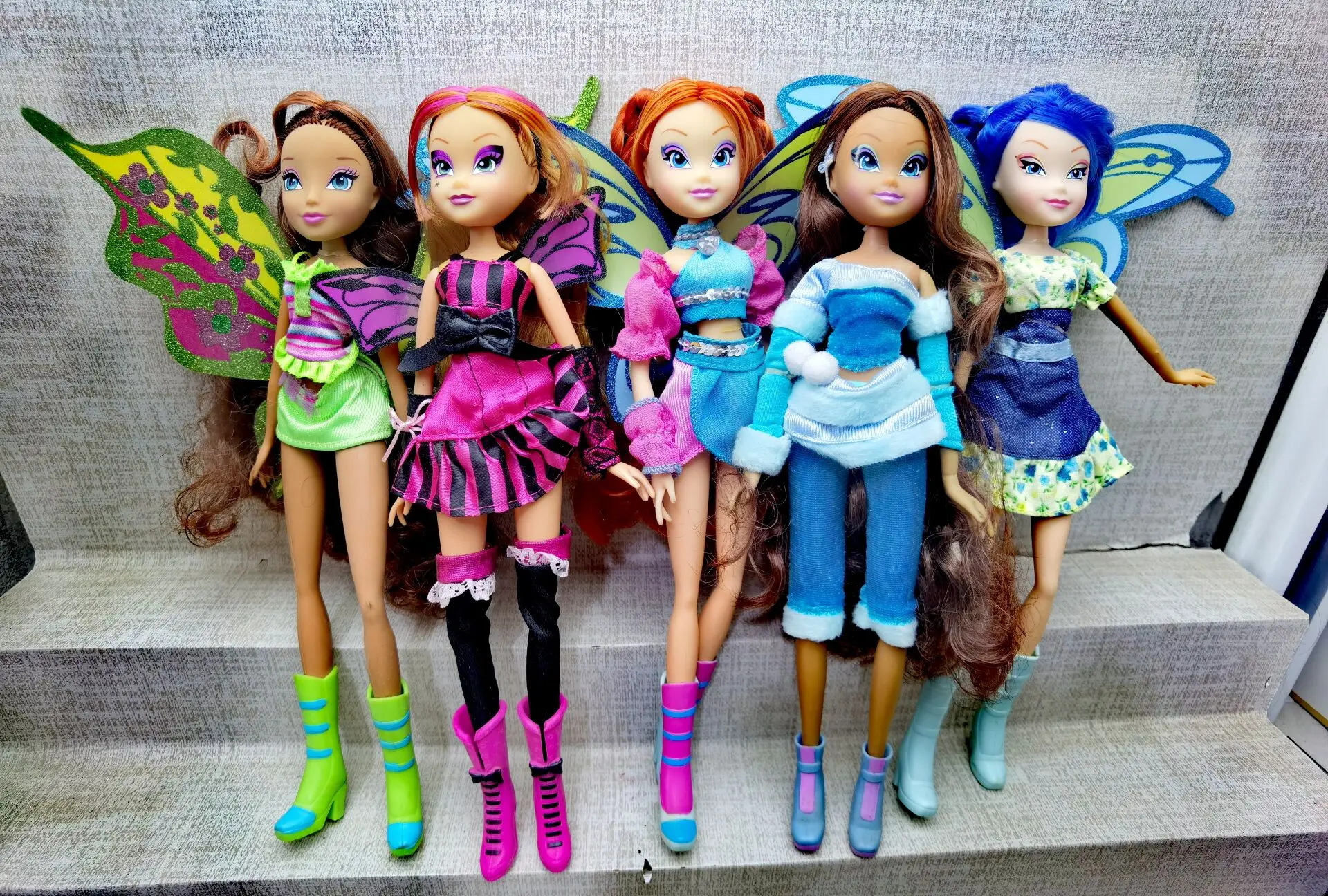 Elf Girl Princess Baby Doll Rainbow Colorful Girl Action Figures Fairy Bloom Dolls Draculaura Clawedin Wolf