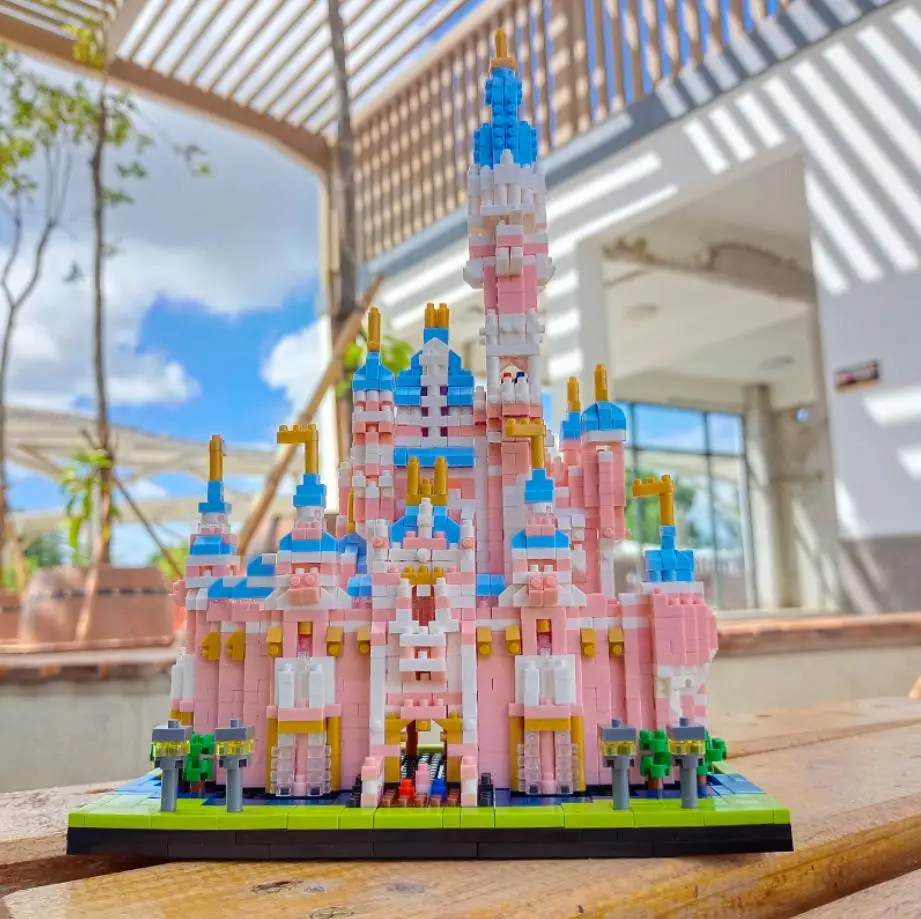 World Park Fairy Tales Micro Diamond Block Princess Dream Pink Castle Model Brick Toy Collezione Nanobrick Per Regali Per Ragazze