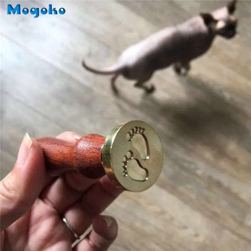 Mogoko Baby Series Wax Seal Stamp Retro Wood Classic Baby Footprint Sealing Wax Stamp Baby Foot Per Baby Shower Party Invito