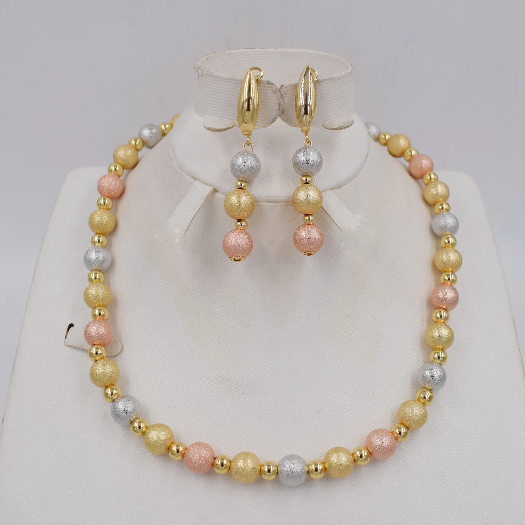 Set Di Gioielli D'Oro Dubai Nigeriano Di Cerimonia Nuziale Africani Perline Di Cristallo Gioielli Bridal Set Strass Gioielli Parure Etiope