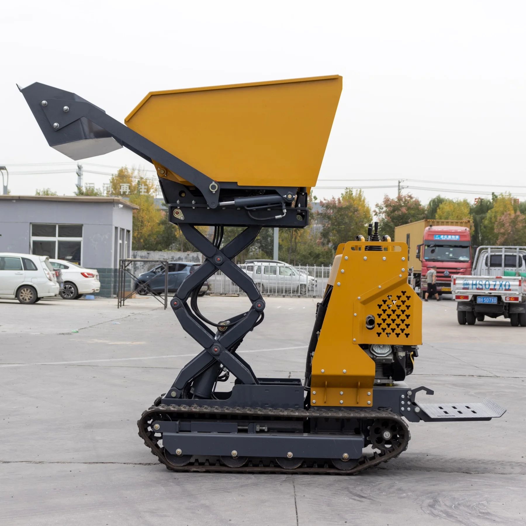 China Garden Construction Hand Transporter Mini Hydramatic Track Crawler Ribaltabile Dumper 500Kg In Vendita