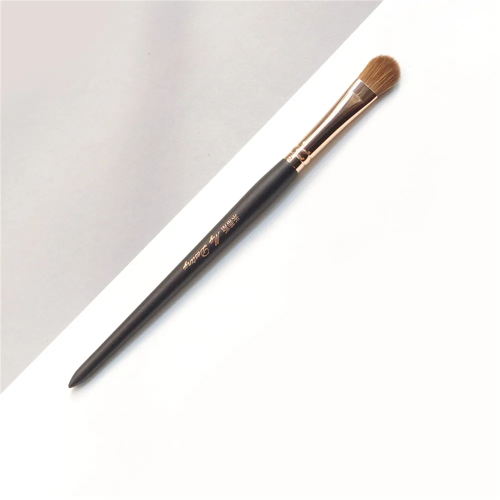 Mydestiny Pro Eye Shader Brush 032 - Luxury Donnola Hair Eyeshader Blending Brush