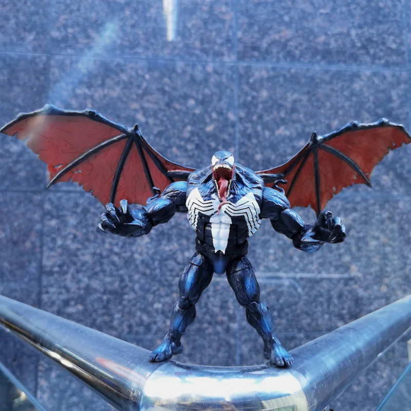 Con Ali Venom Action Figure Versione Comica Super Cool Venom Mobile Statue Model Doll Ornament Regali Da Collezione Per Fidanzato