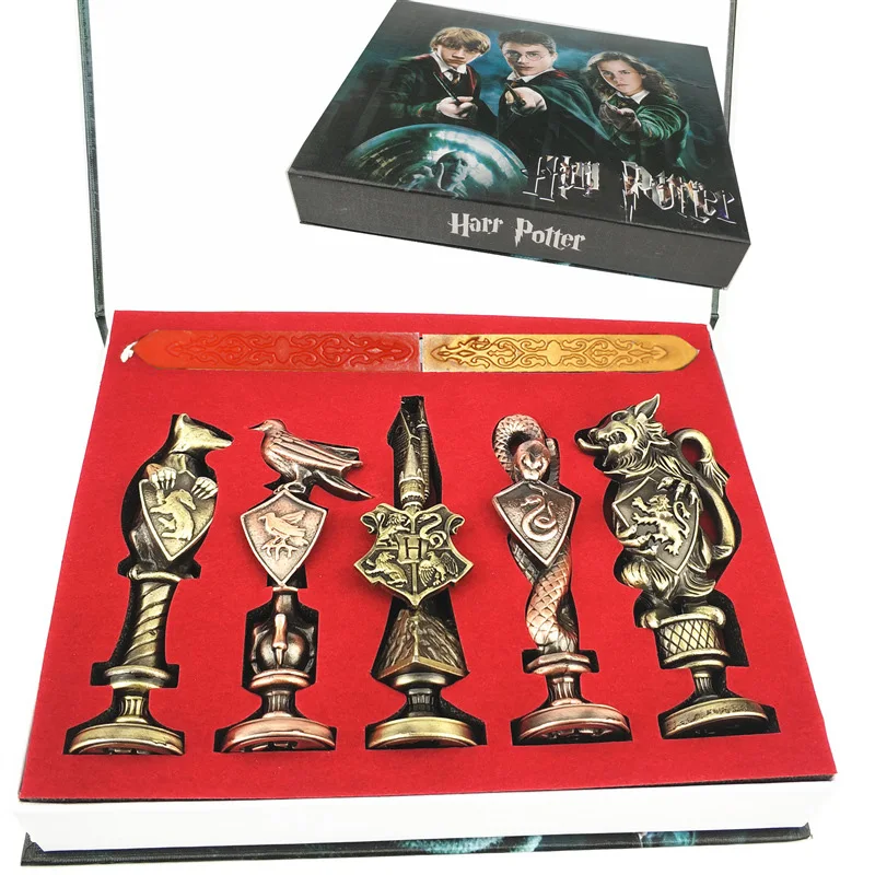 Harried Magic Wand Box Set 3D Metal Badge Seal Set Hermione Magic Wand Arma Portachiavi Collana Scatola Decorazione Abbigliamento