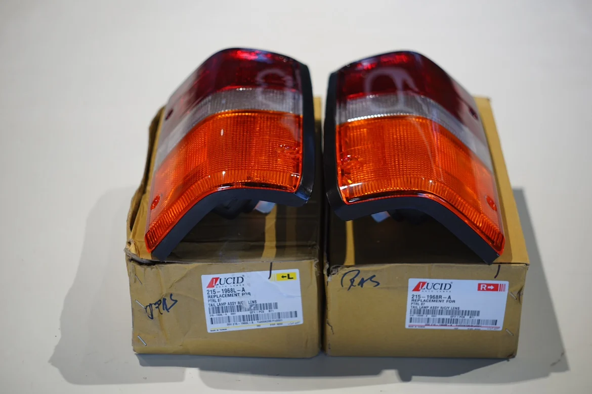 Per Luci Posteriori Nissan Patrol Y60 Luci Posteriori Patrol Y60, Fanali Posteriori Nissan Y60