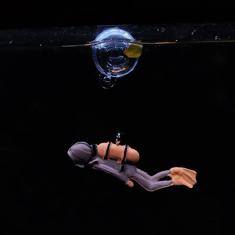 Cute Resin Diver Aquarium Decoration Artificial Mini Floating Frogman Underwater World Aquarium Set Accessori