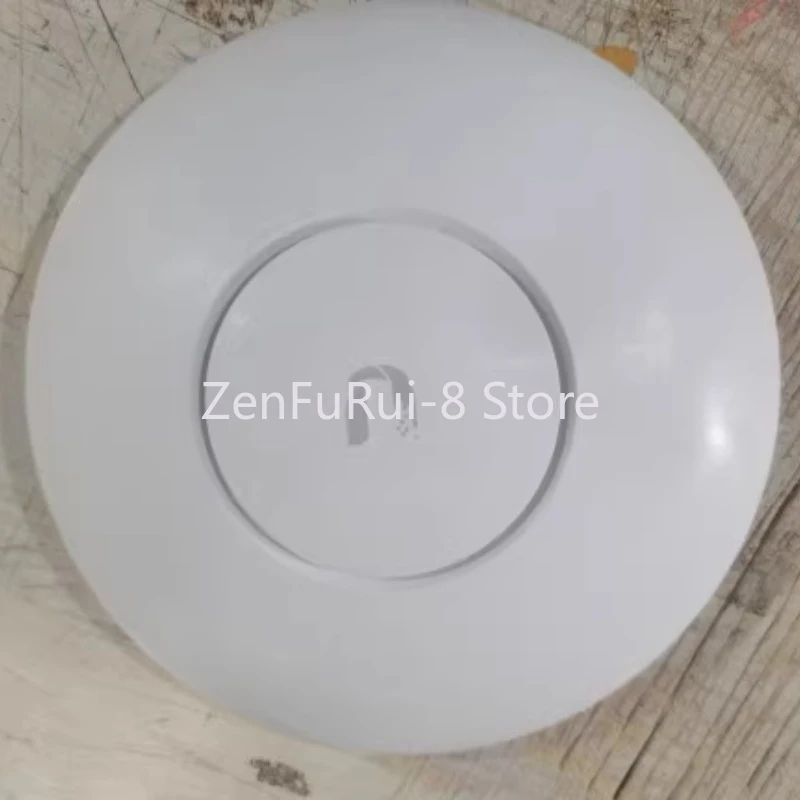 Ap Wireless Unifi Xg Usato Con Copertura Della Villa 1000 + Ultra Ac Pro 1 Pz