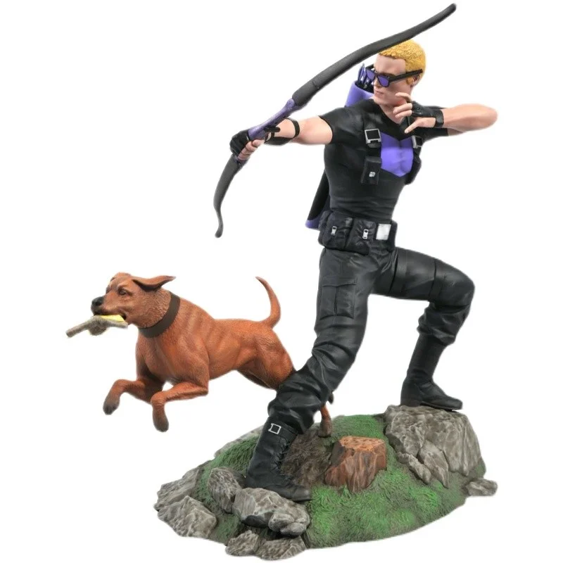 Diamond Select Toys Gallery Series Comic Version Hawkeye Pvc Figure È Una Collezione Regalo Per Ragazzi.