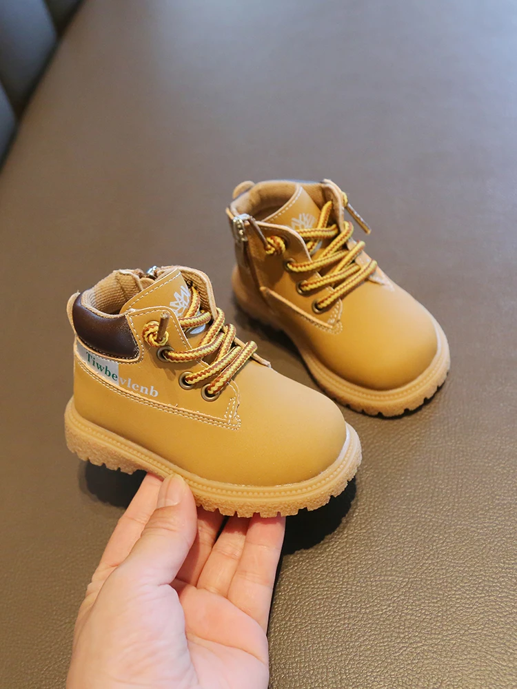 Autunno Inverno New Baby Short Boots Moda Yellow Kids Boots Infant First Walkers Scarpe Casual Per Bambini Unisex Outdoor Boot