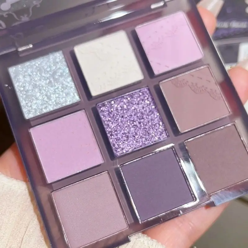 9 Colori Smokey Matte Glitter Eyeshadow Palette Shimmer Sequin Eye Shadow Makeup Palette Cool Toned Purple Eye Pigment Palett