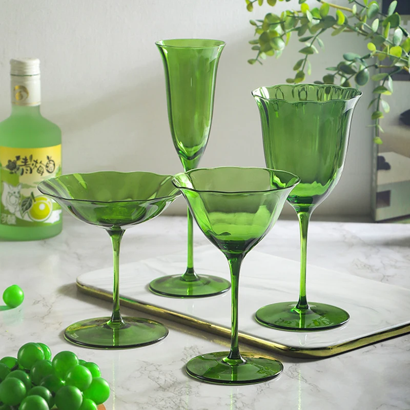 Home Light Luxury Retro Flower Bicchieri Da Vino Set Di Tazze Da Champagne Calice Di Cristallo Bicchiere Da Cocktail Bicchiere Da Martini A Coste Rosa