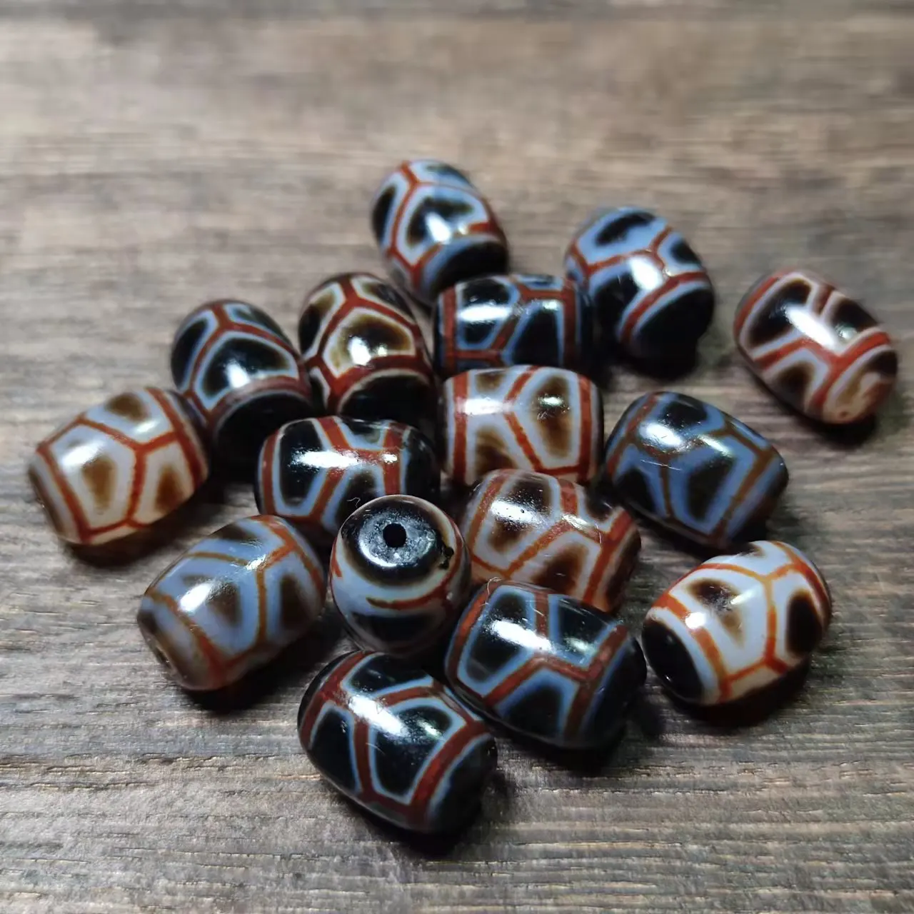 30 Pz/Lotto Totem Di Tartaruga Tibetana Totem Di Tigre Totem 14*10Mm Nero/Bianco/Arancione Agata Dzi Perline Gioielli Per Uomo E Donna Fai Da Te