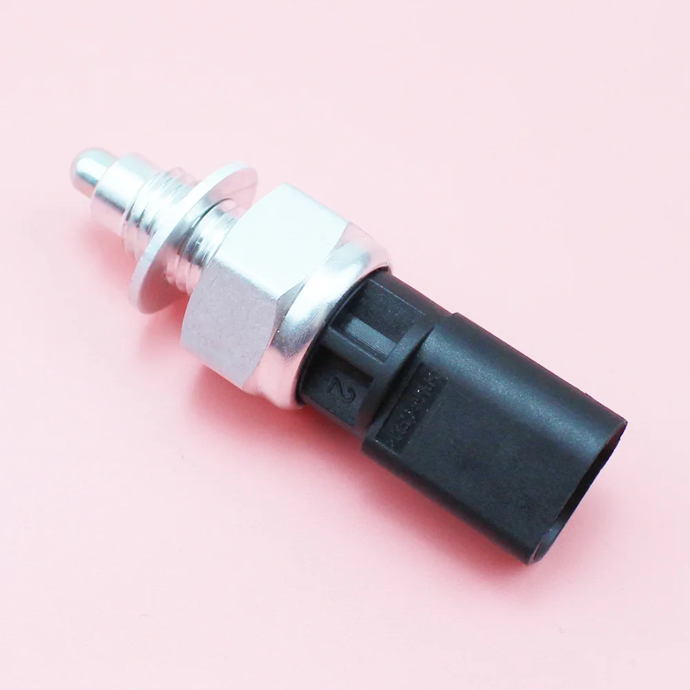 02T945415D For Audi A3 Tt Vw Eos Golf Jetta Gti Passat Cc Back Up Lamp Switch Manual Gear